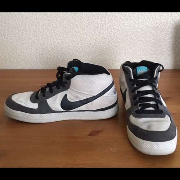 nike 6.0 mid